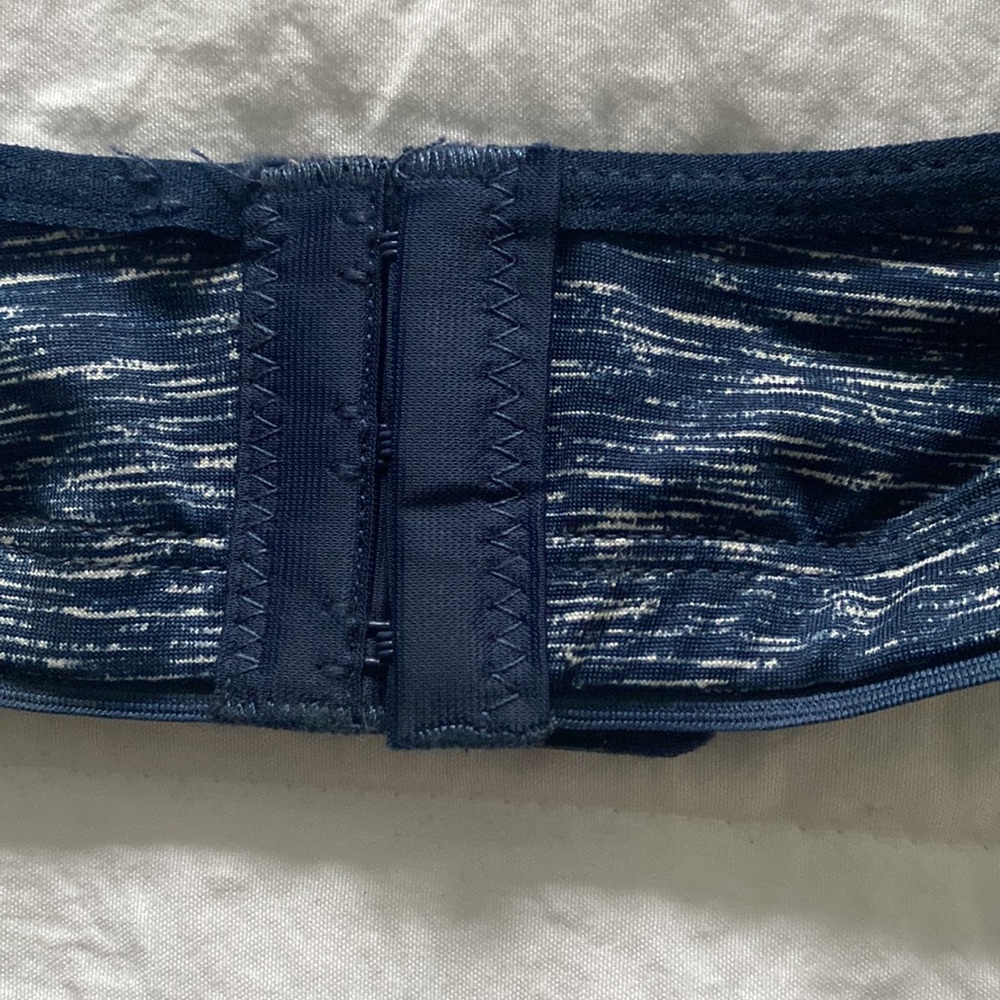 NWOT Womens navy blue bra - SIZE 42C - Picture 3 of 7